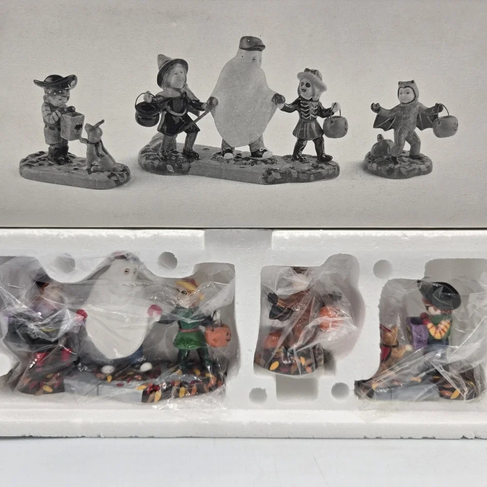 Dept 56 Trick Or Treat Kids 54937 3 Halloween Accessories Snow Village People